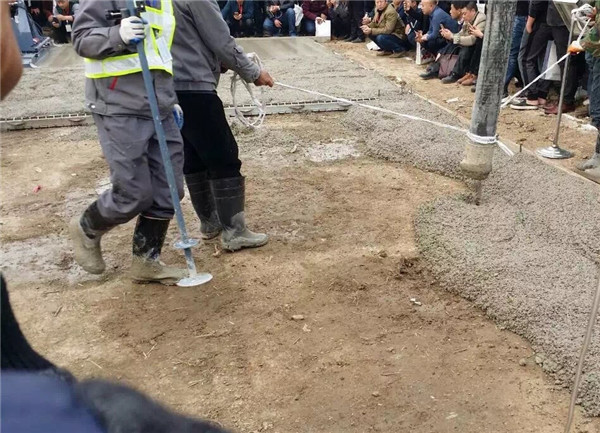 混凝土摊铺地坪 (3)