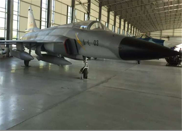 金刚砂地坪施工 (1)