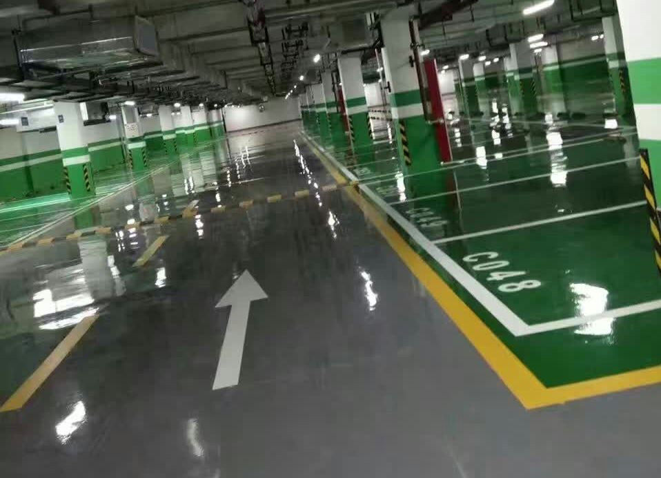 停车场环氧自流平滚涂-会所
