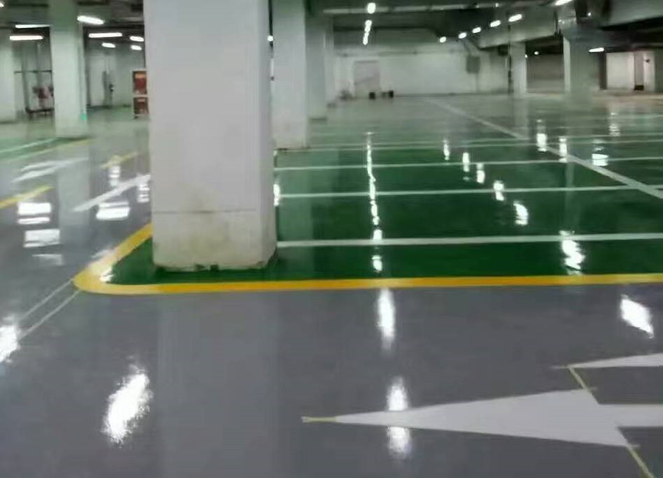 停车场环氧自流平滚涂 (2)